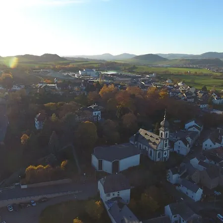 Aparthotel Gaestehaus Im Schlosspark