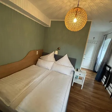 Gaestehaus Im Schlosspark Lejlighedshotel 3*